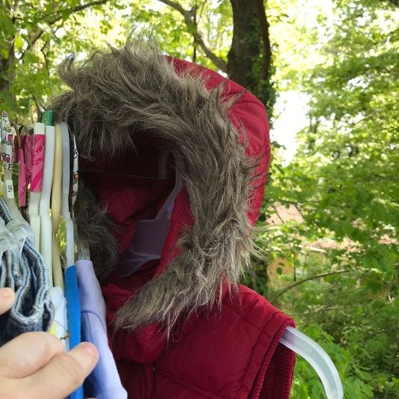 Aeropostale Red Zip Up Puffer Vest Removable Faux Fur Hat Hood Hoodie Small S - Picture 6 of 16